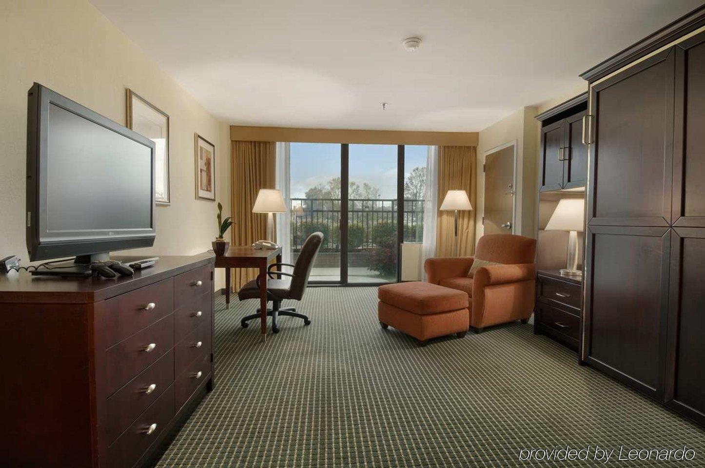 Hotel Doubletree By Hilton Lafayette Habitación foto